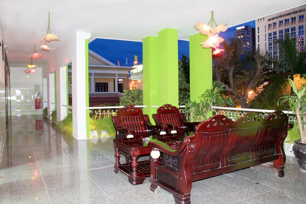 Ngoi Nha Xanh Hotel Da Nang Exteriör bild