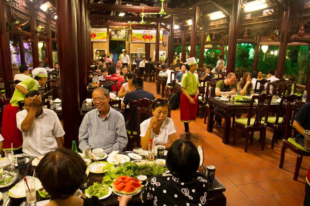 Ngoi Nha Xanh Hotel Da Nang Exteriör bild
