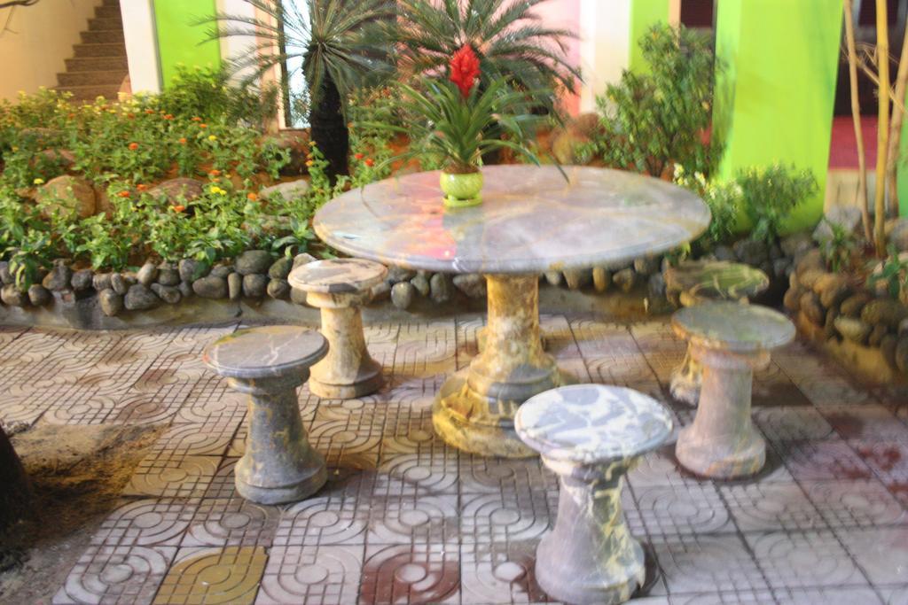 Ngoi Nha Xanh Hotel Da Nang Exteriör bild